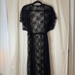 Torrid Black Sheer Floral adjustable waist kimono